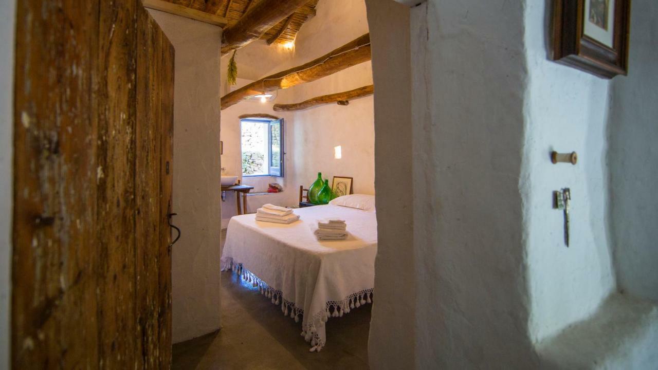 Mario Cesare - Exclusive B&B Gergei エクステリア 写真